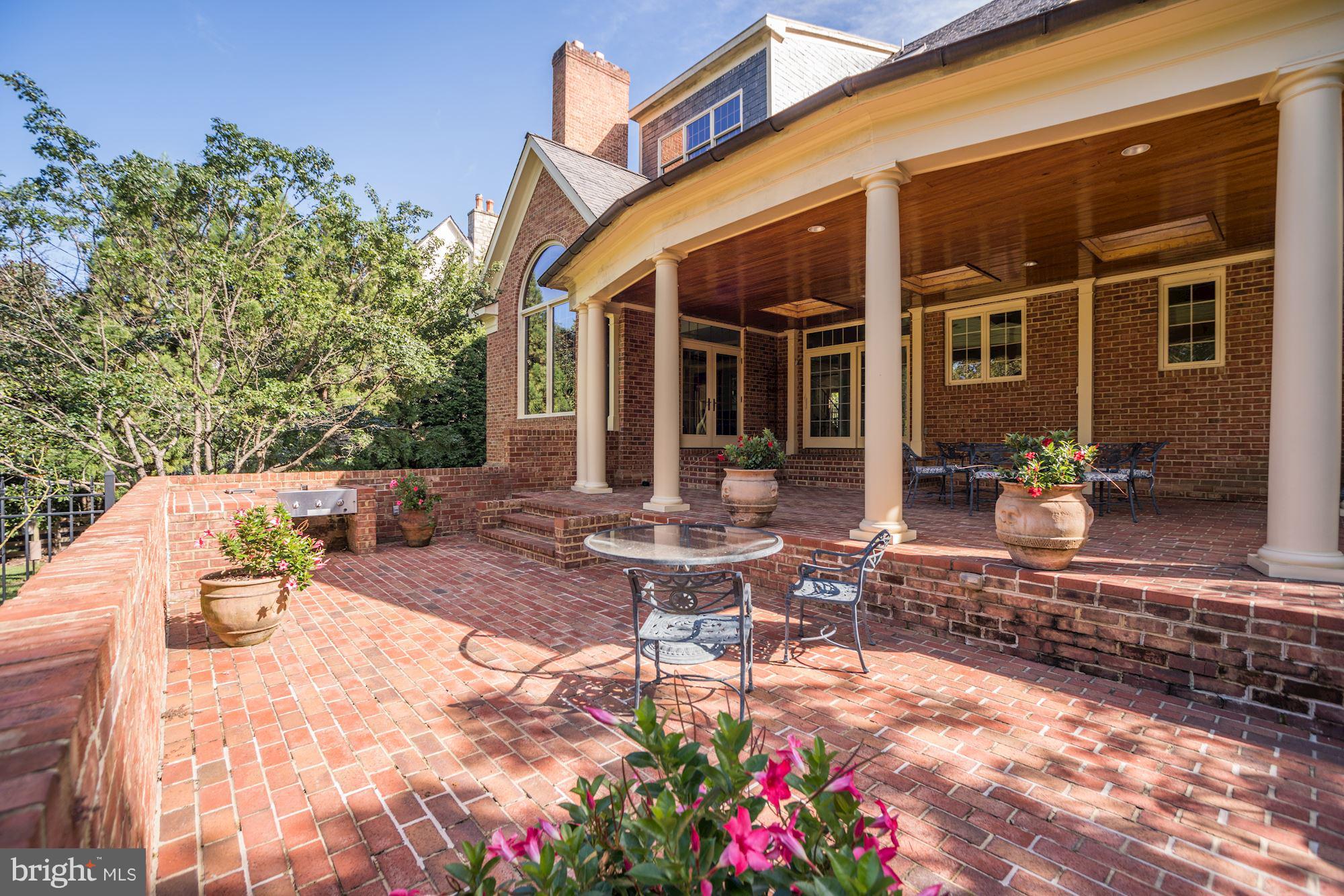 LANGLEY FOREST - Residential