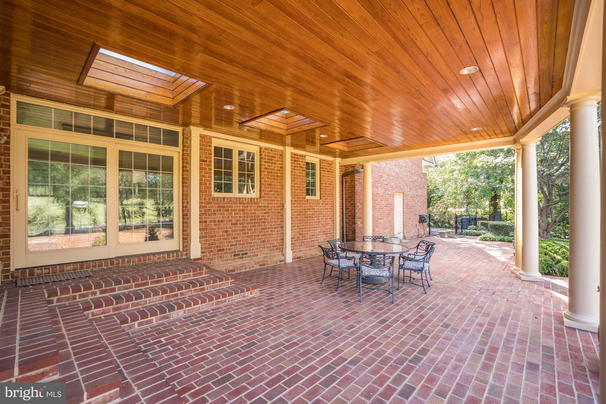 LANGLEY FOREST - Residential