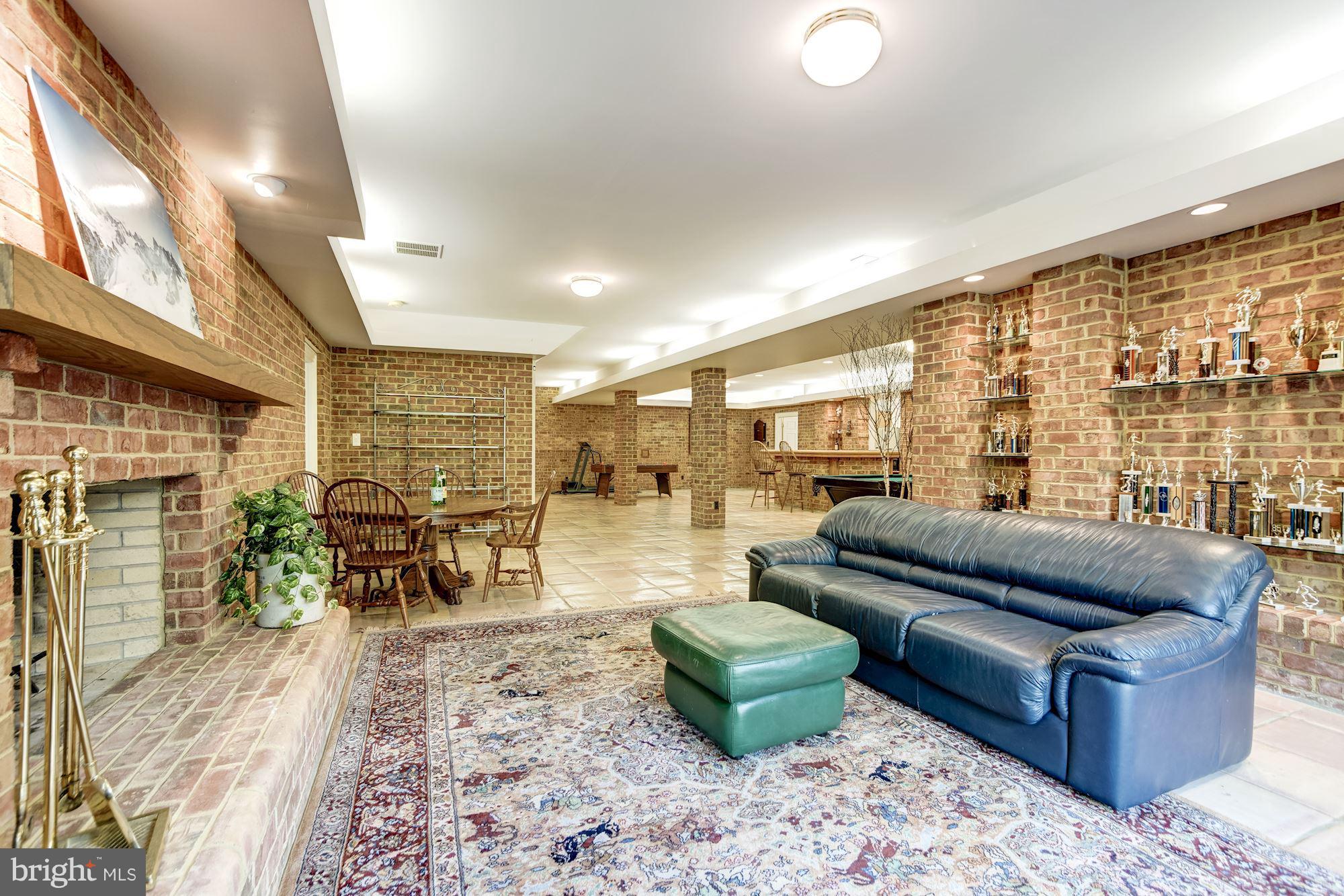 LANGLEY FOREST - Residential