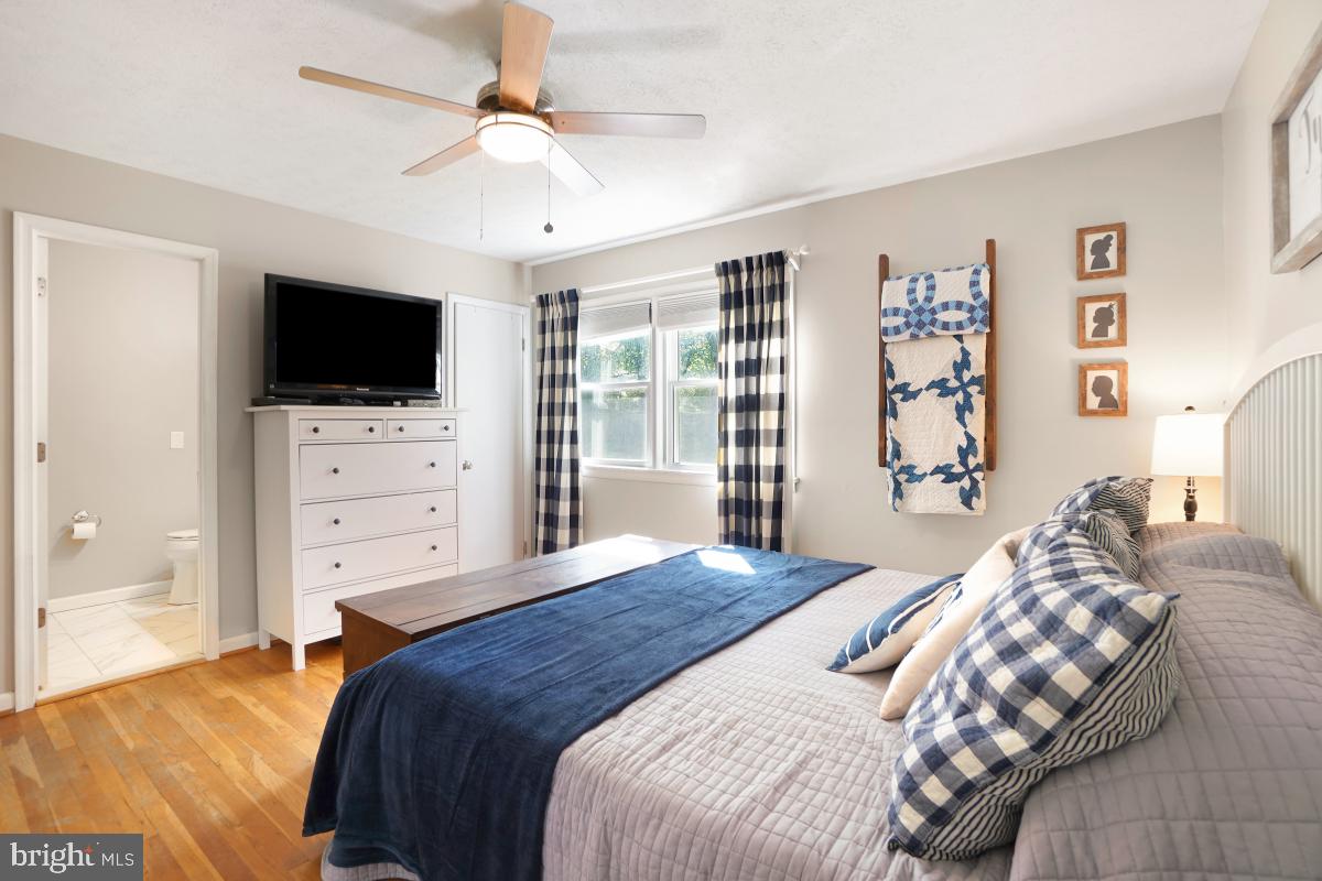 WILLIAMSBURG VILLAGE - Residential