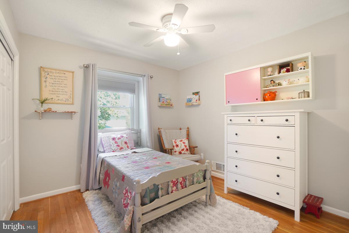 WILLIAMSBURG VILLAGE - Residential