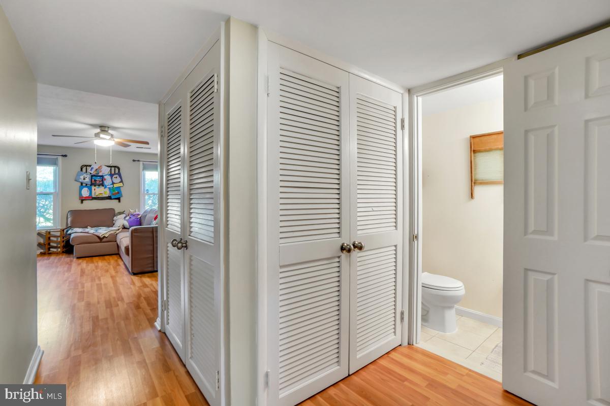 WILLIAMSBURG VILLAGE - Residential