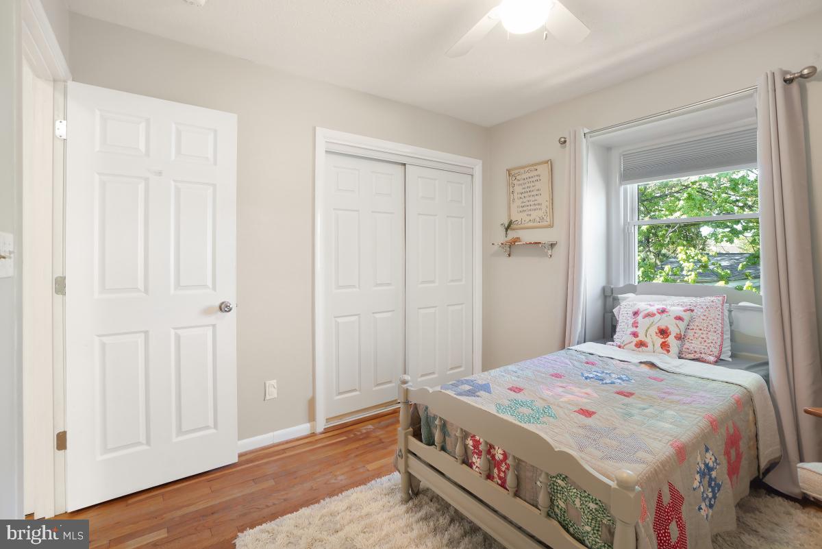 WILLIAMSBURG VILLAGE - Residential