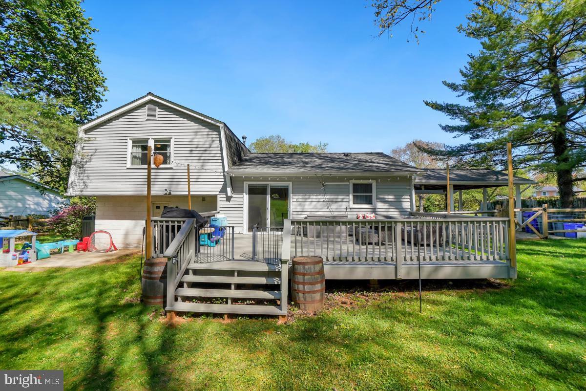 WILLIAMSBURG VILLAGE - Residential