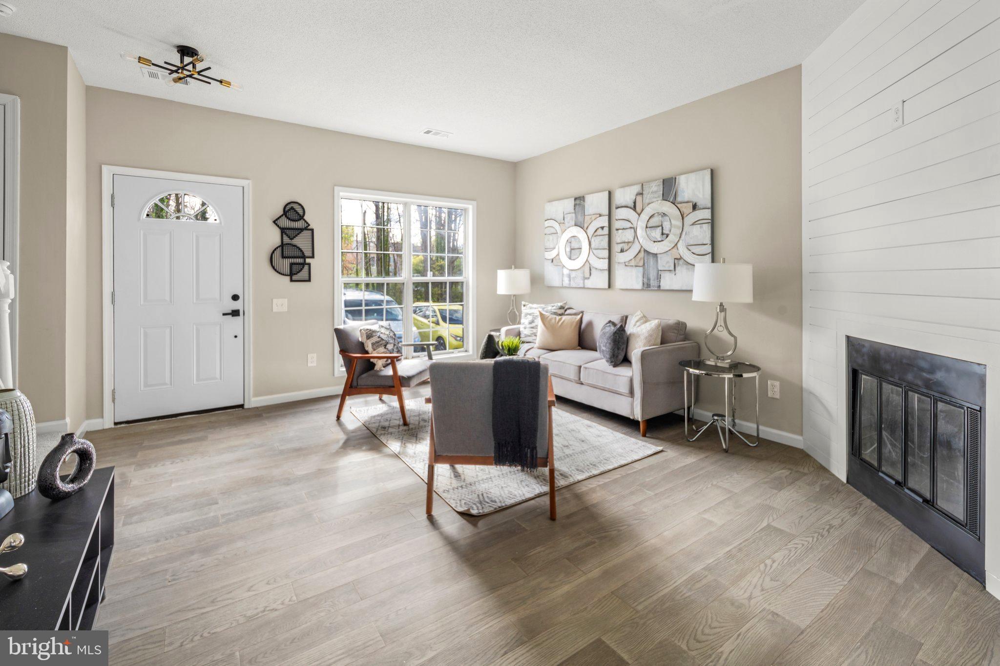 WOODSTONE - Residential