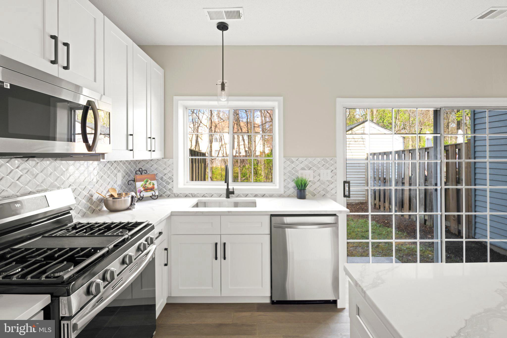 WOODSTONE - Residential