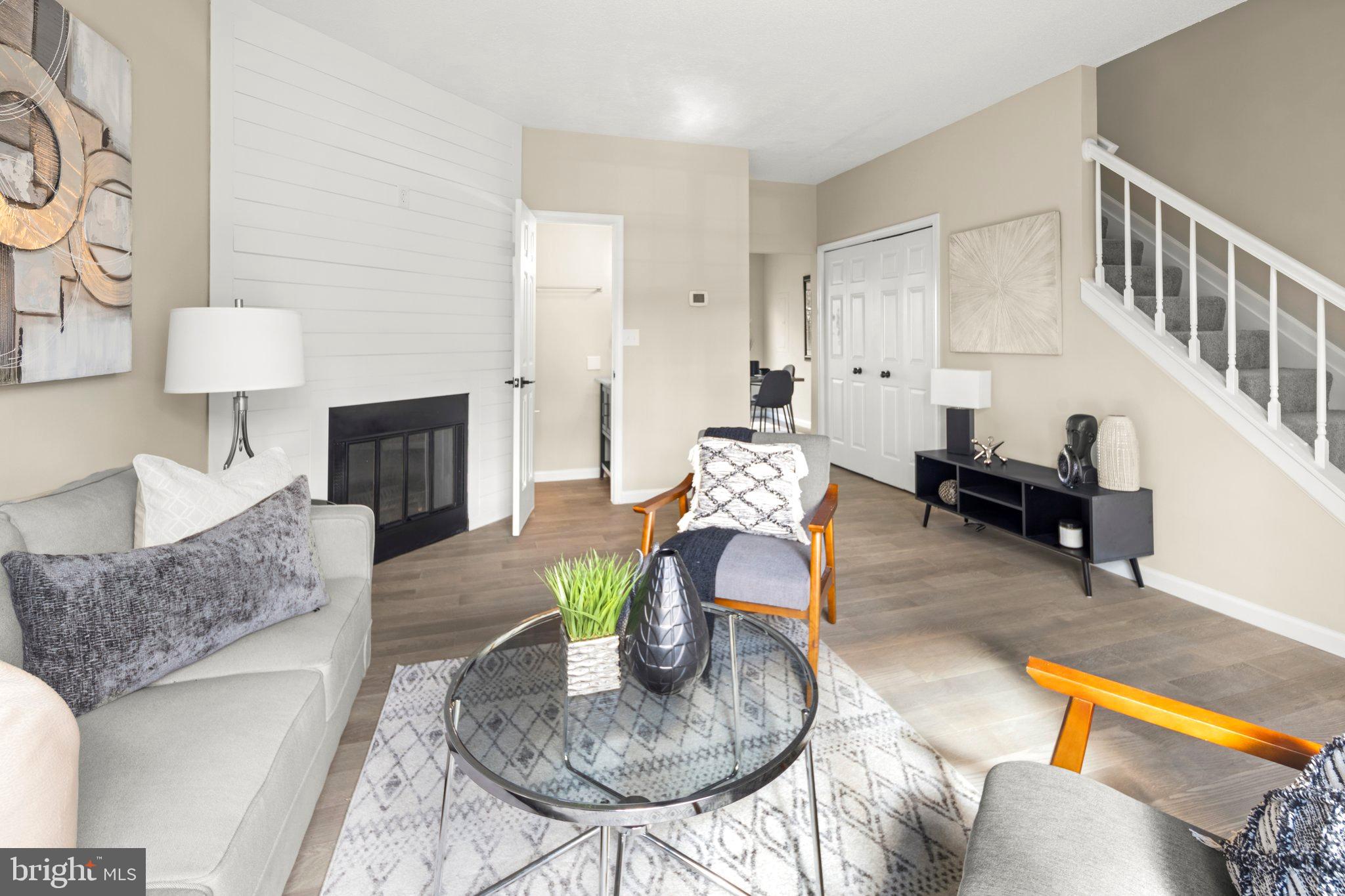 WOODSTONE - Residential