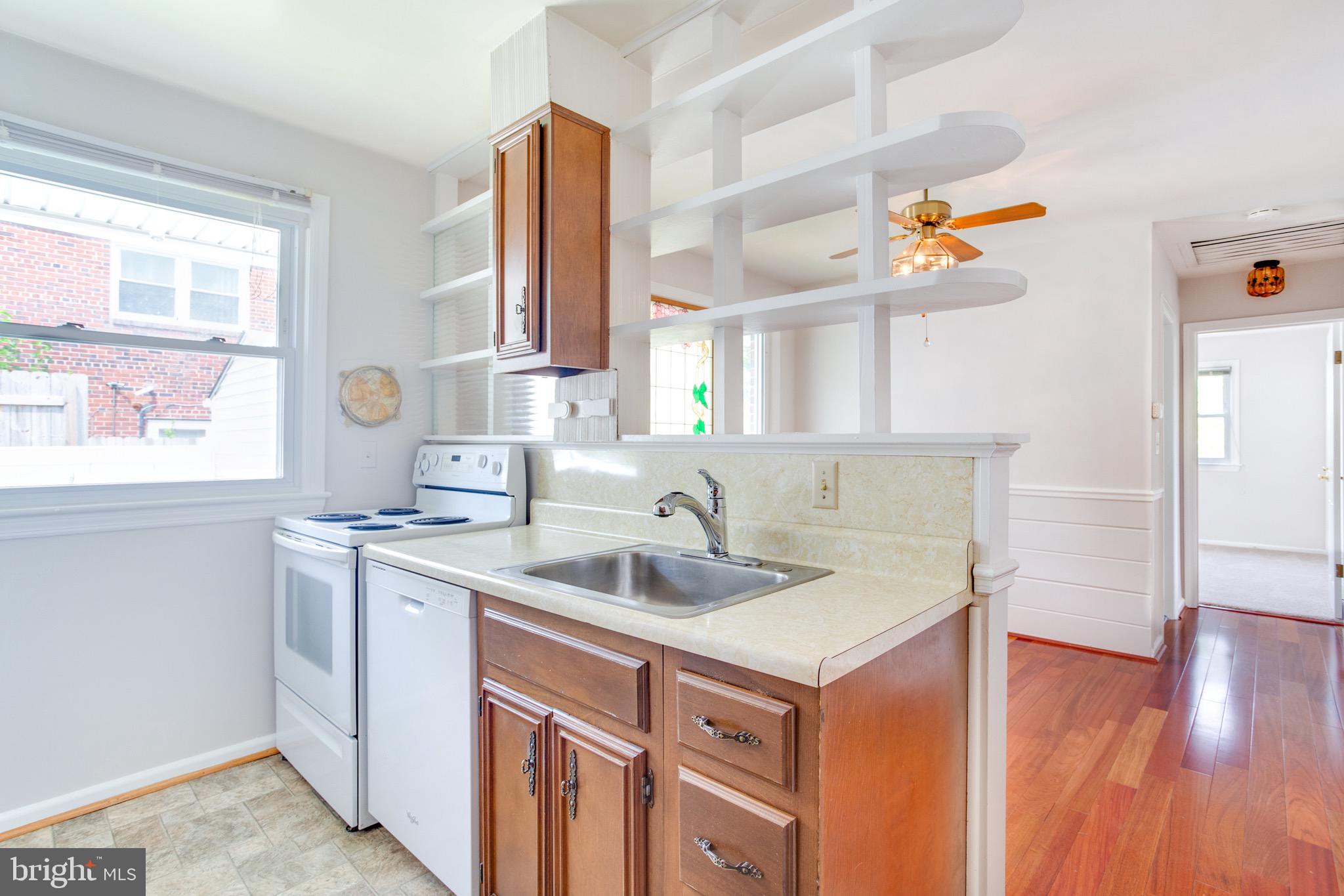 NEW CARROLLTON - Residential