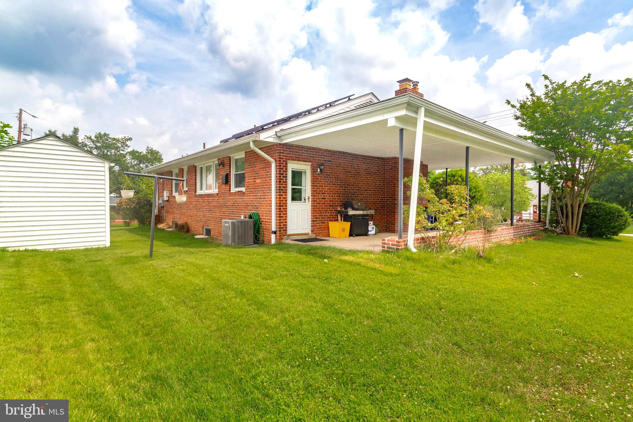 NEW CARROLLTON - Residential