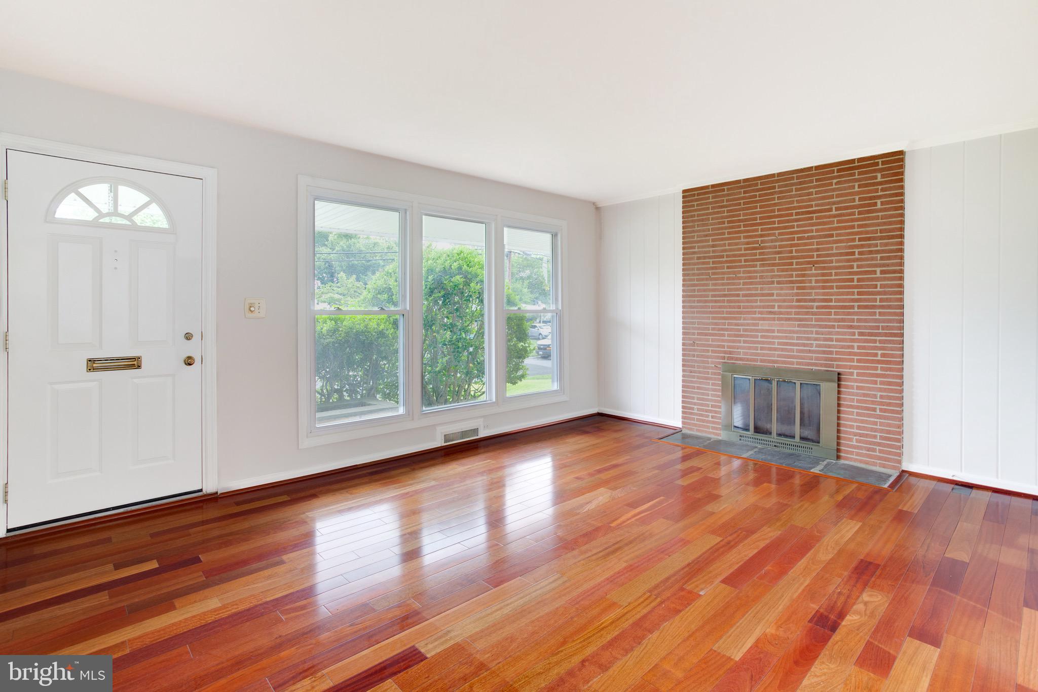 NEW CARROLLTON - Residential