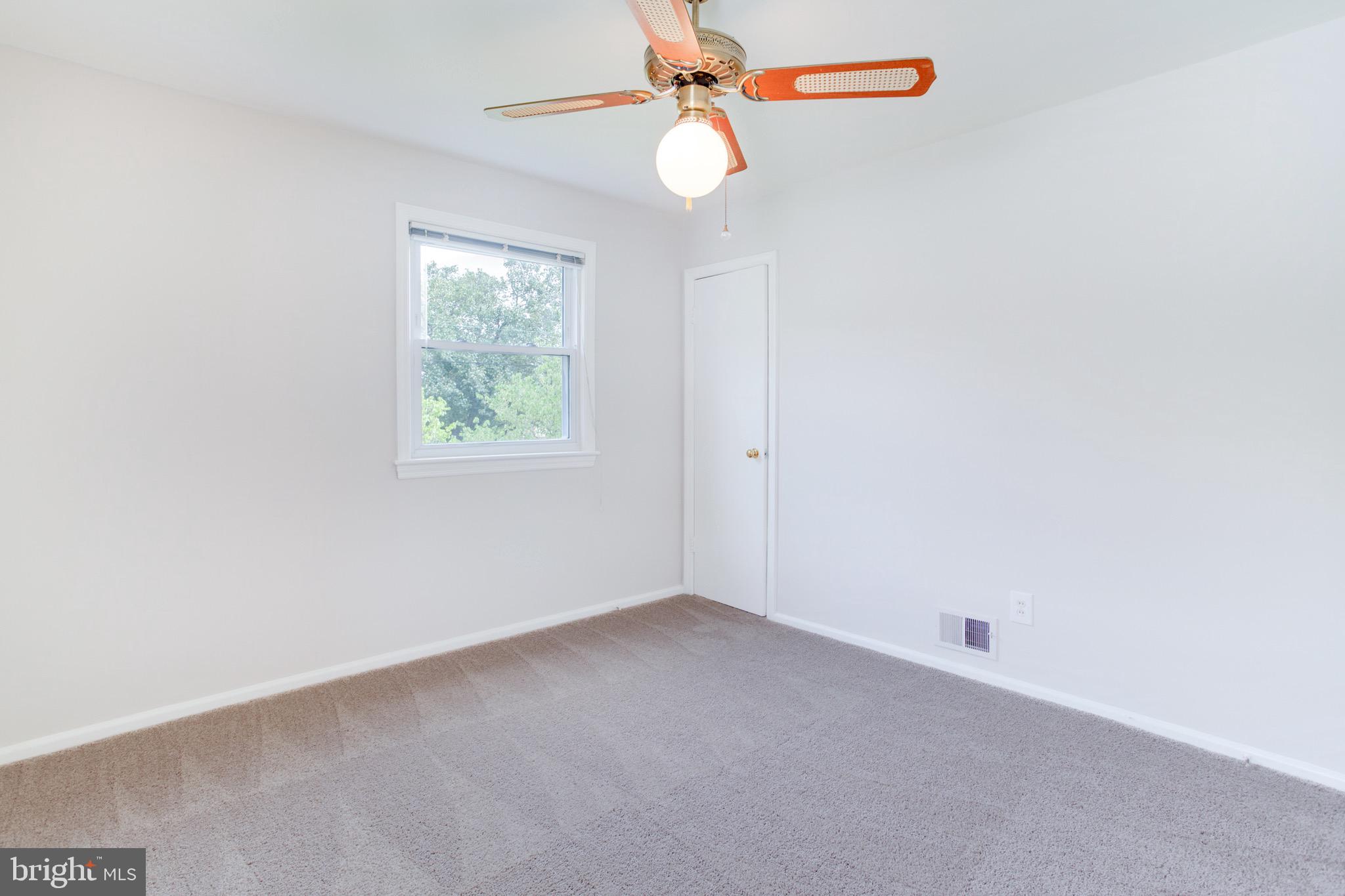 NEW CARROLLTON - Residential