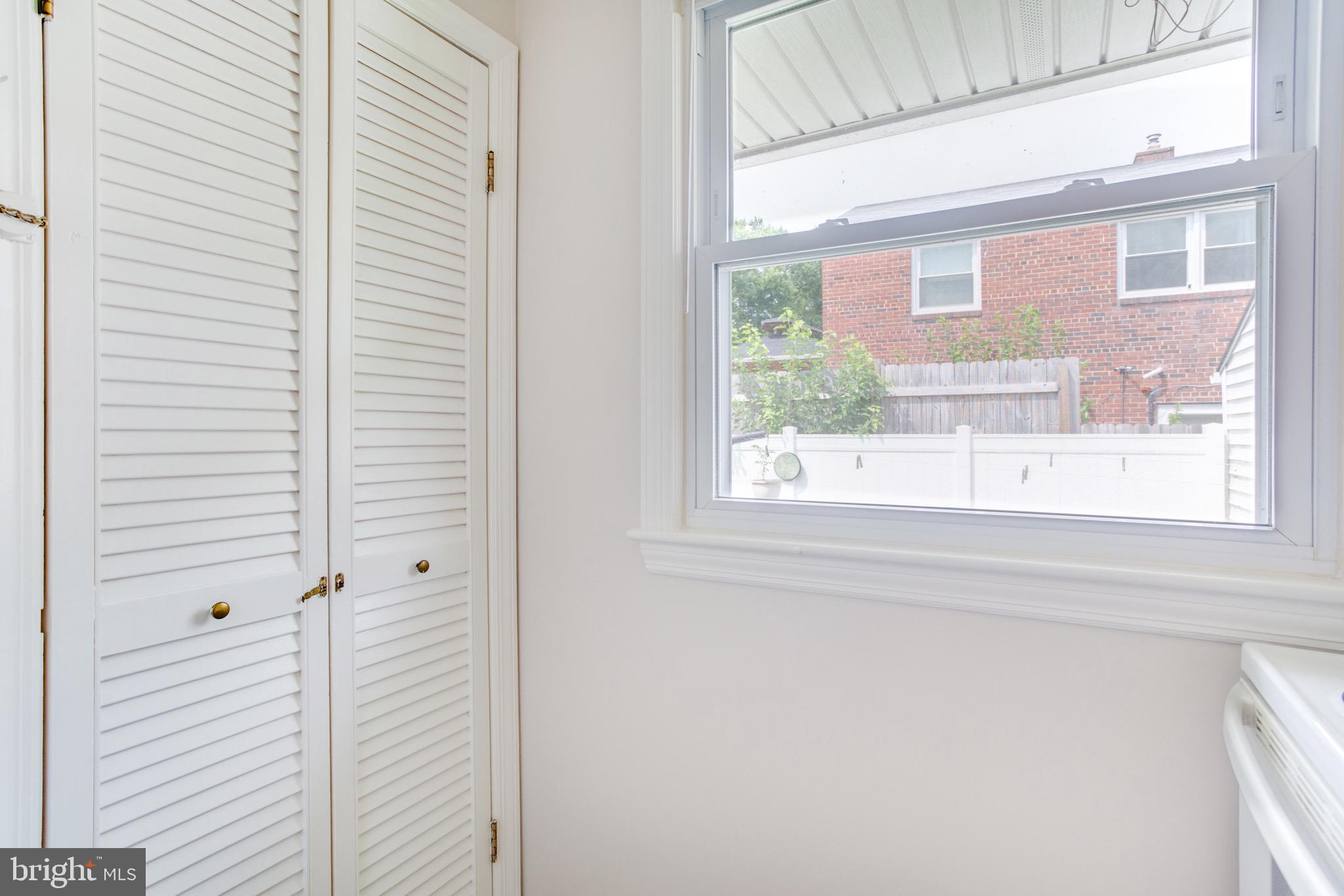 NEW CARROLLTON - Residential