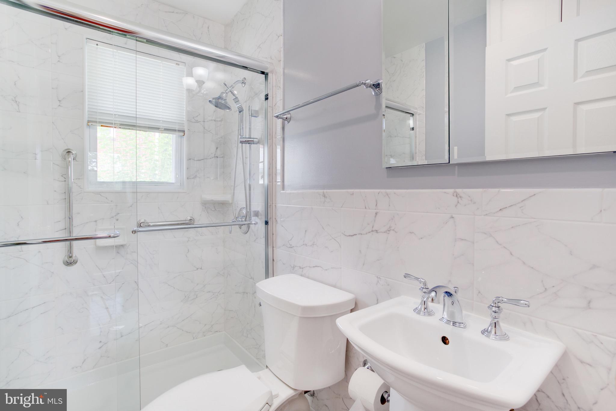 NEW CARROLLTON - Residential