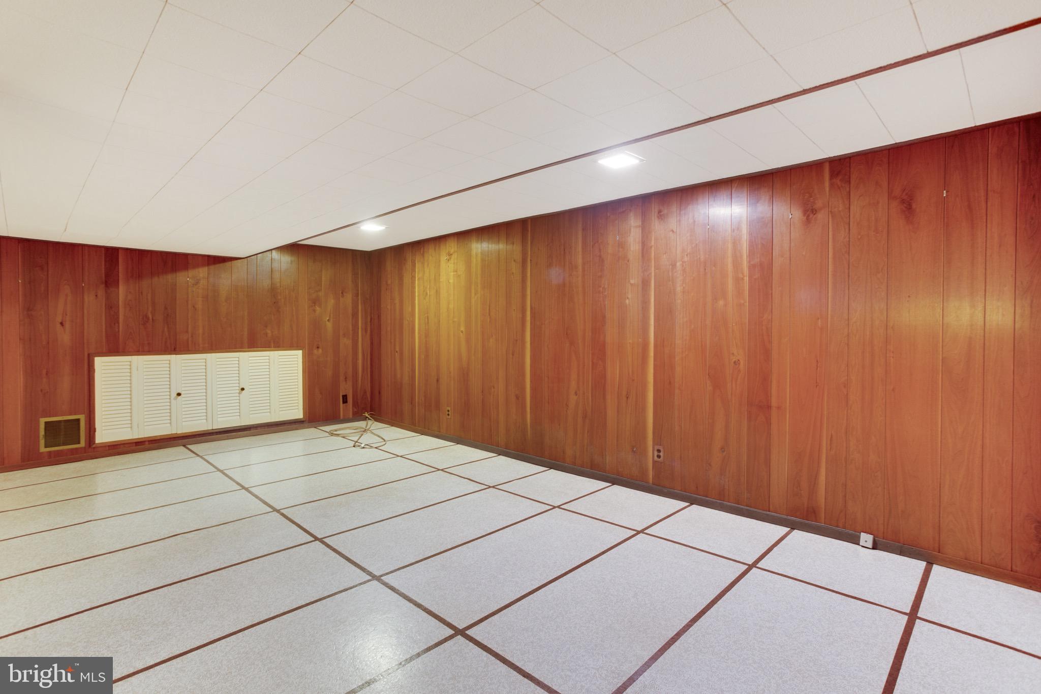 NEW CARROLLTON - Residential