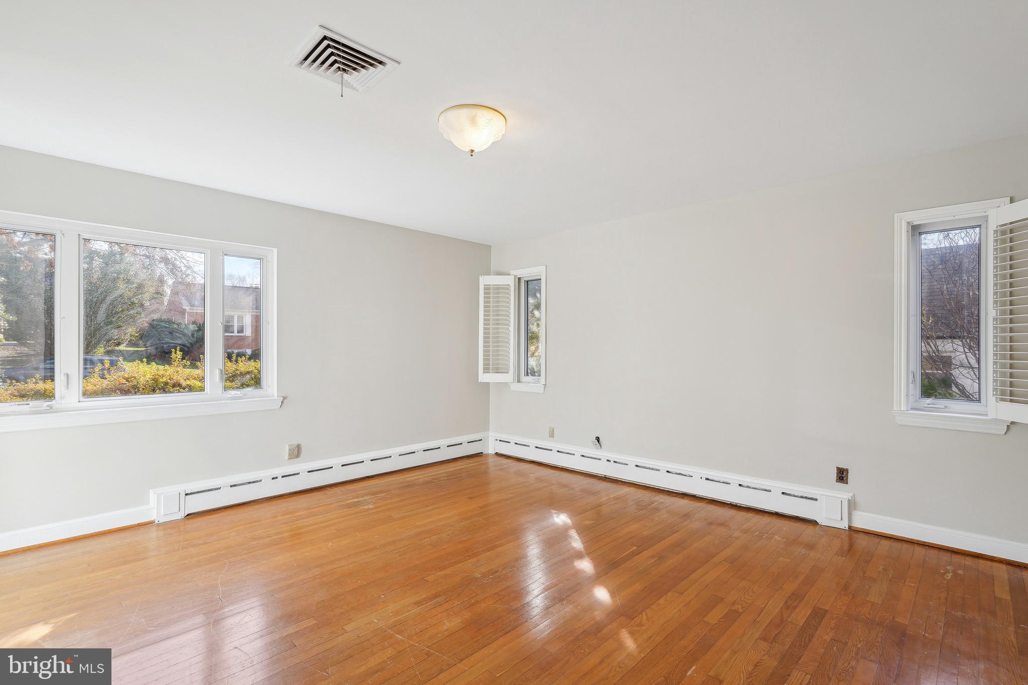 SHIRLEY WOODS - Residential