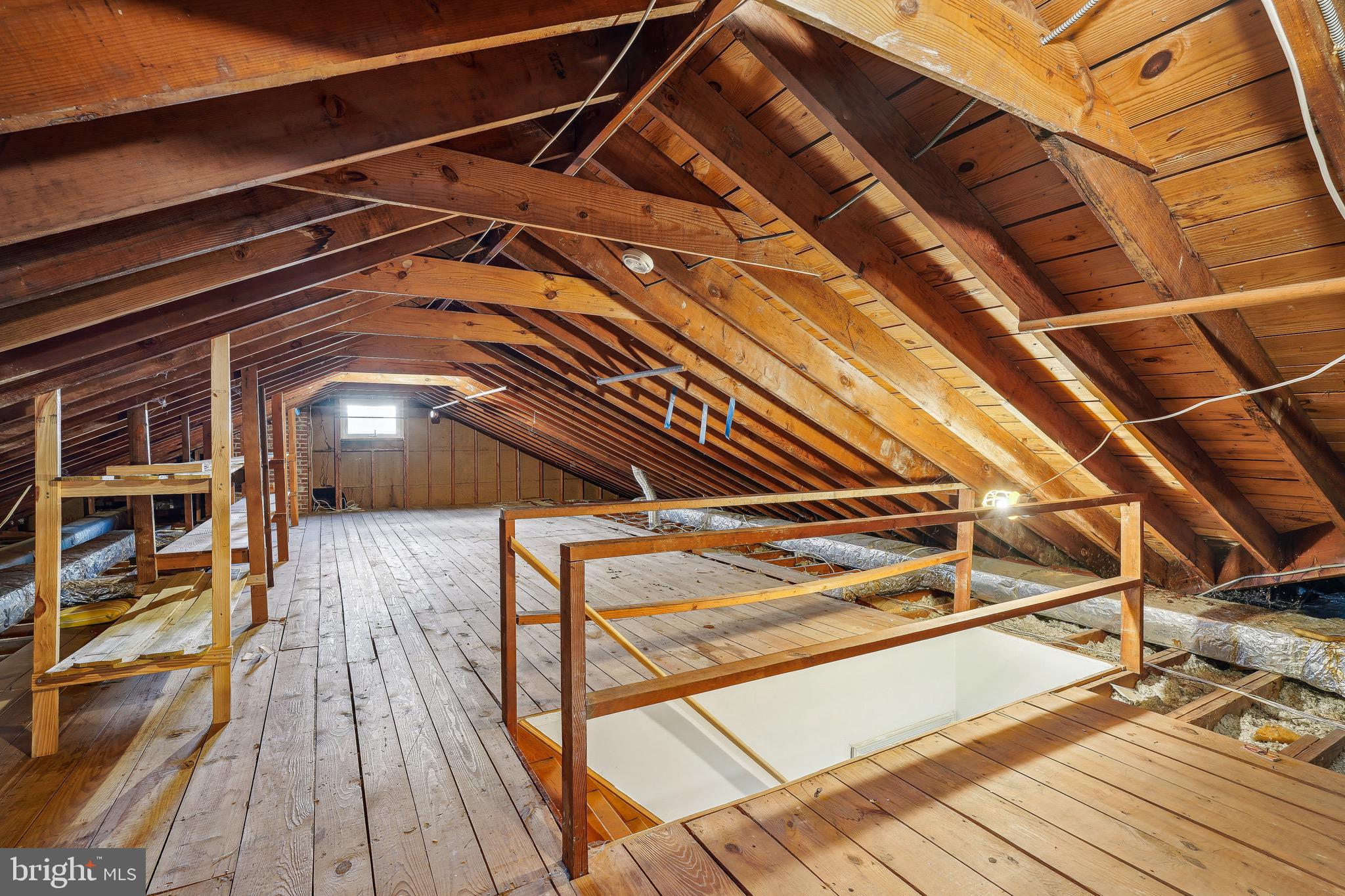 SHIRLEY WOODS - Residential