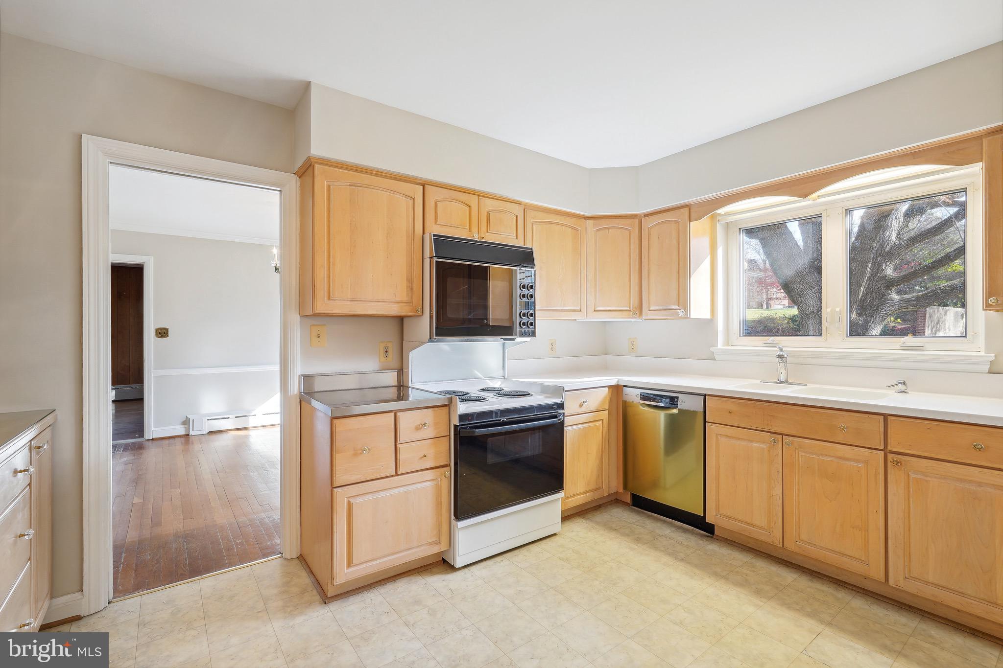 SHIRLEY WOODS - Residential