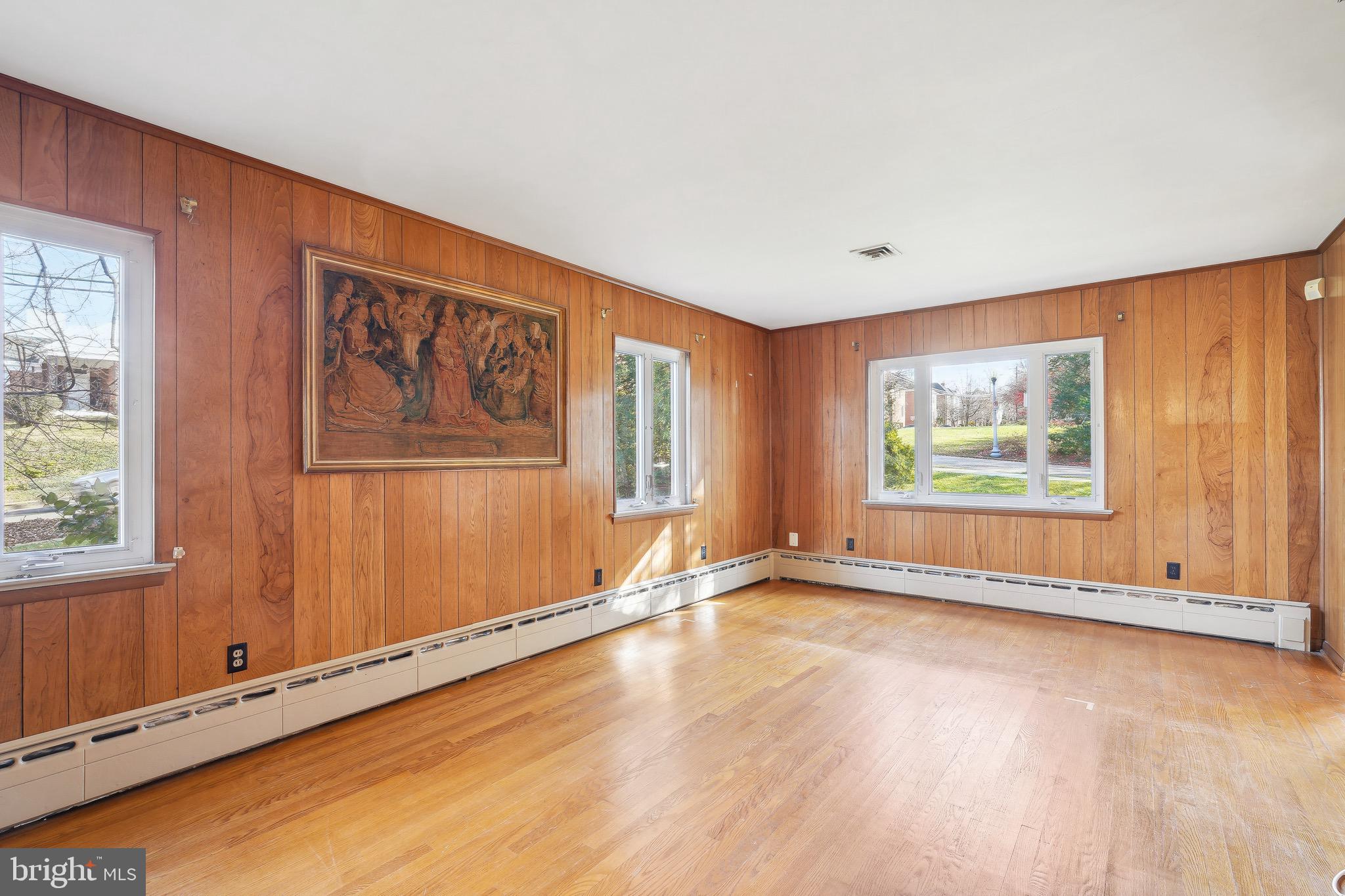 SHIRLEY WOODS - Residential