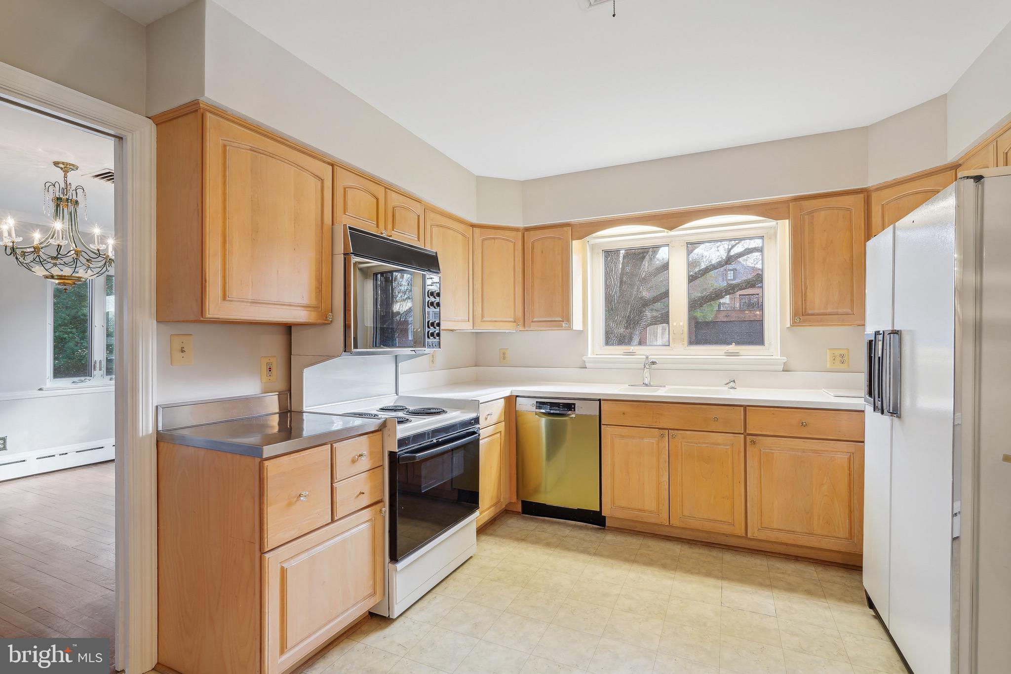 SHIRLEY WOODS - Residential