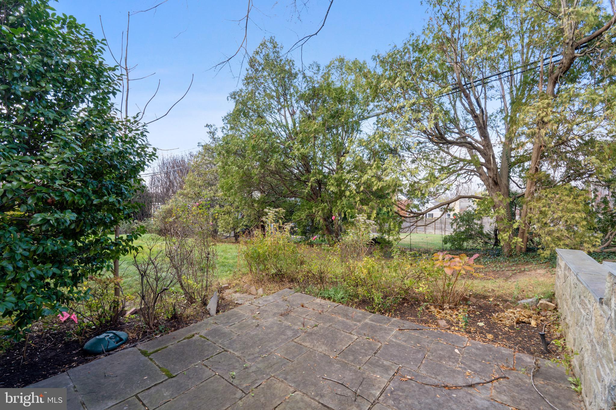 SHIRLEY WOODS - Residential