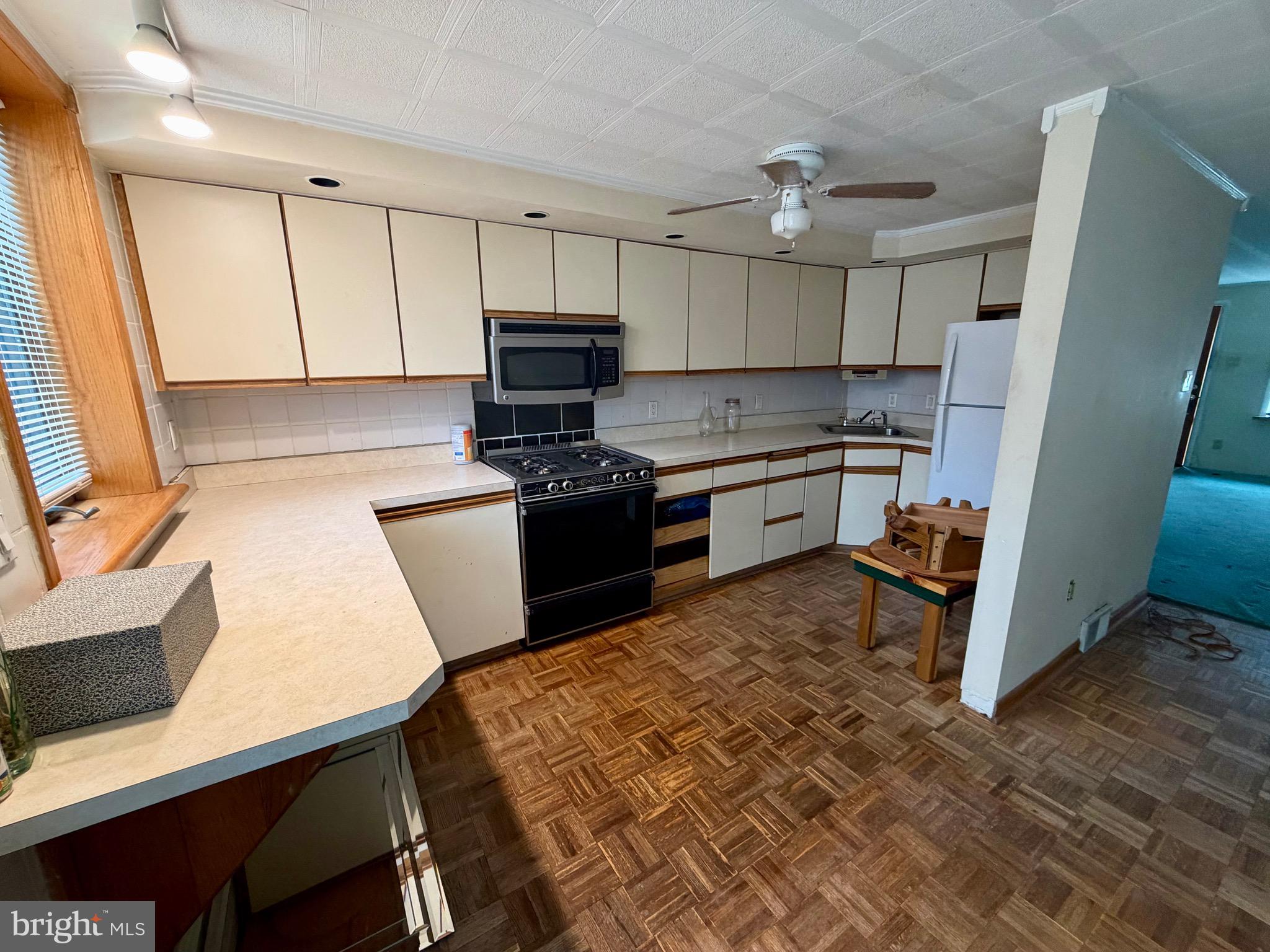 DREXEL PARK GARDEN - Residential