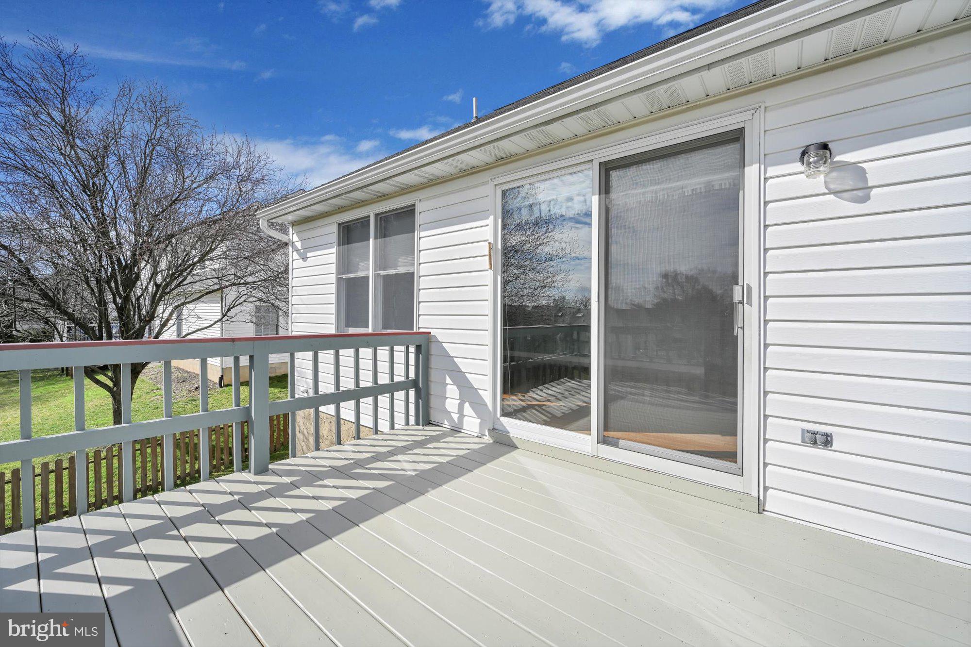 WOODS EDGE - Residential