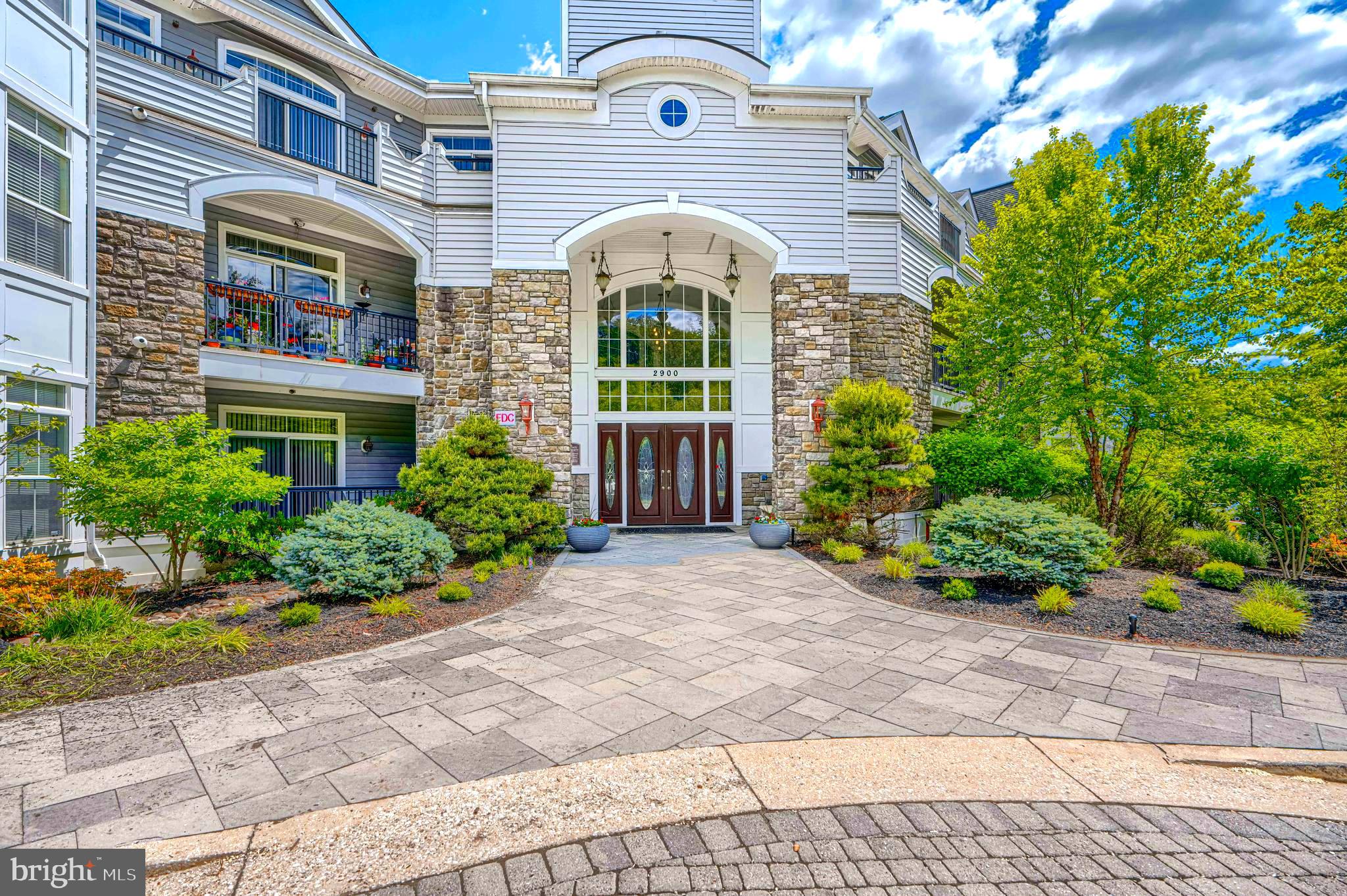 THE BLUFFS AT QUARRY LAKE - Residential