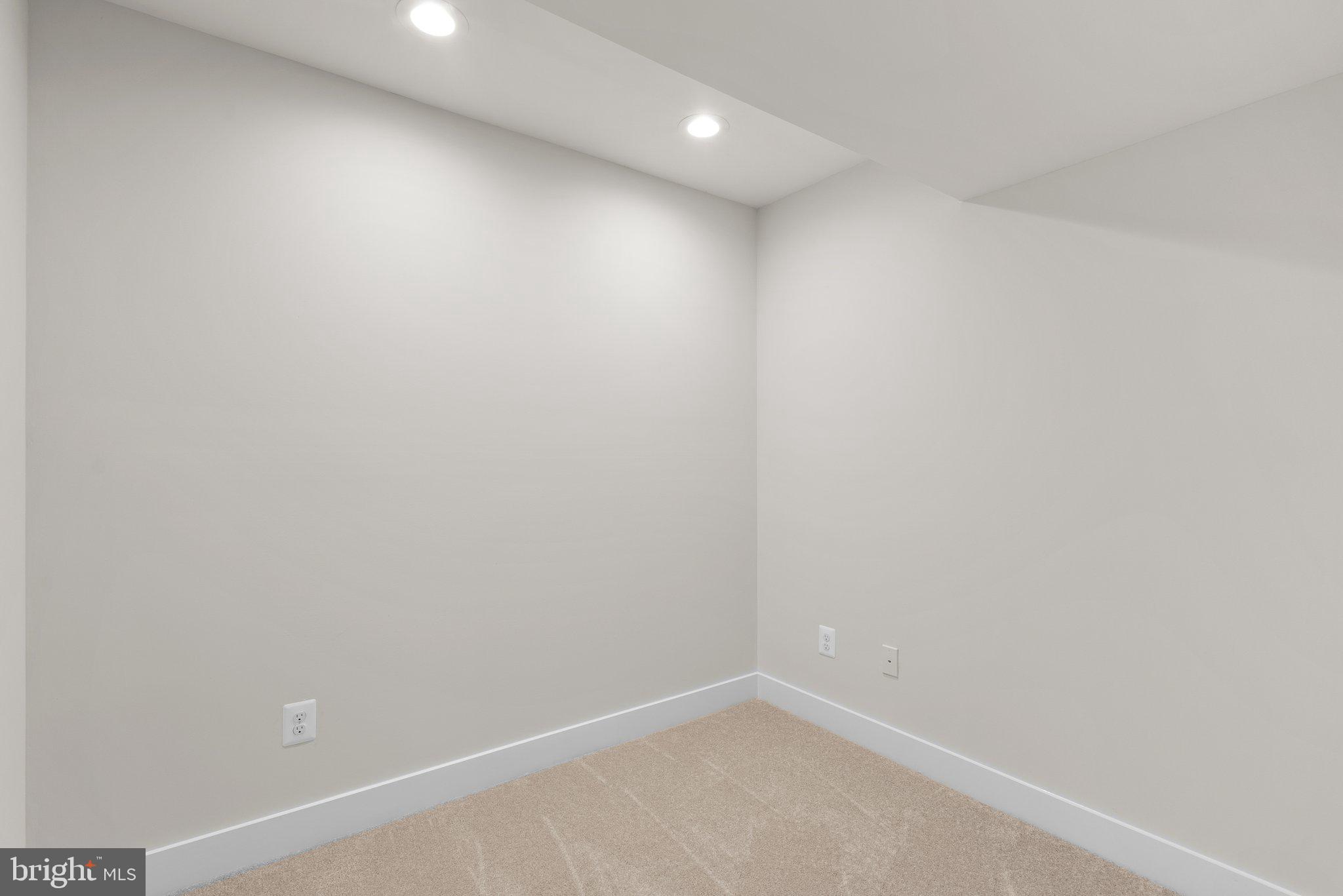 LOTHIAN WOODS - Residential