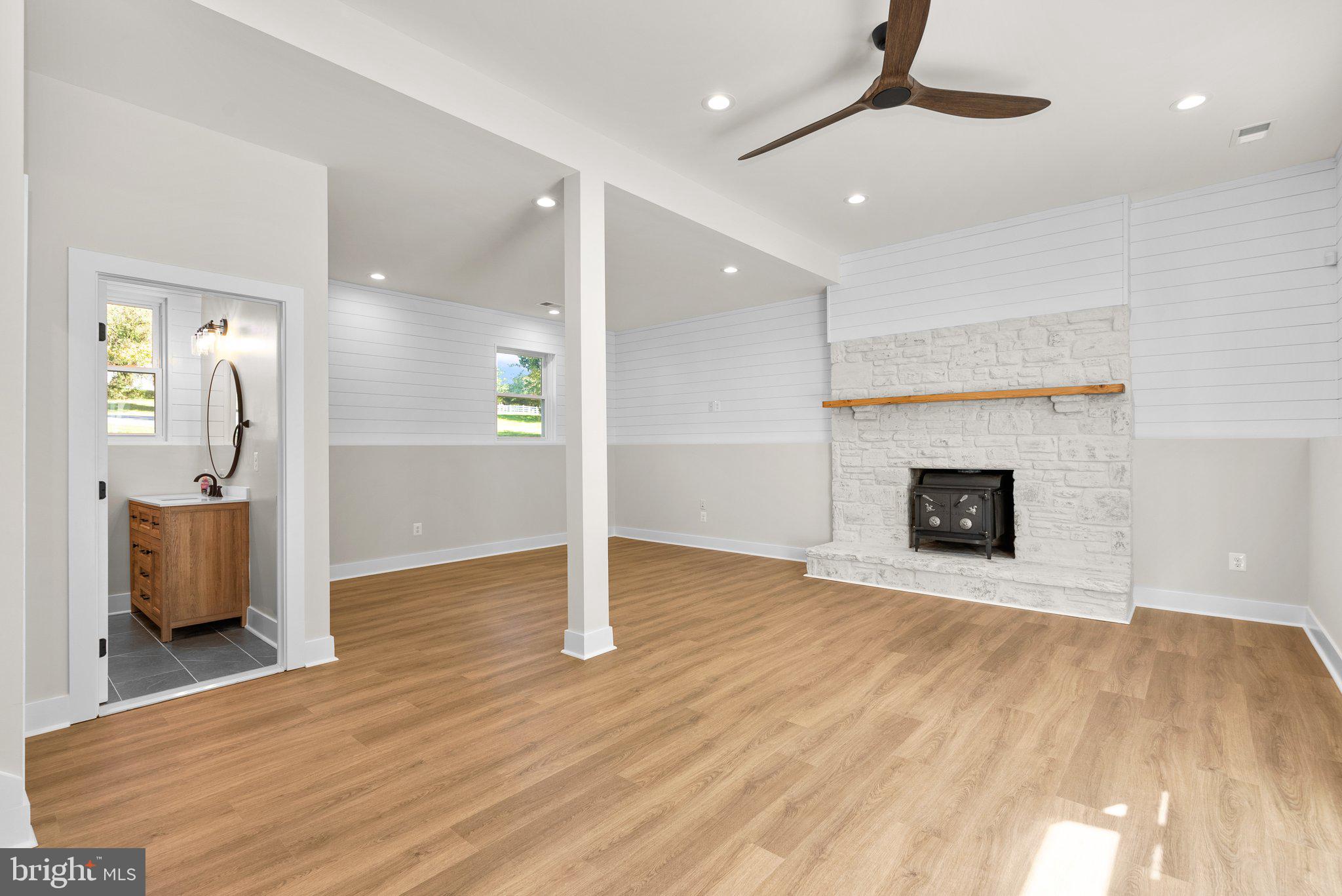 LOTHIAN WOODS - Residential