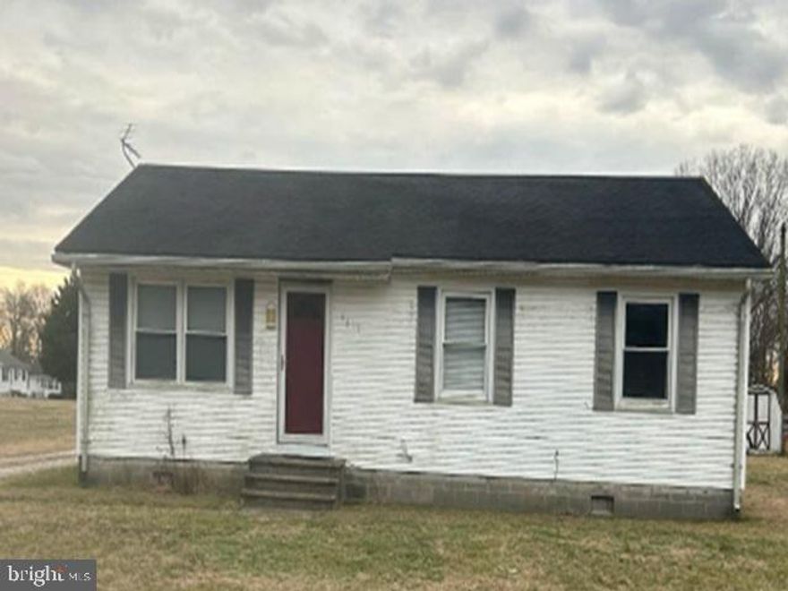 Auction. The seller does not represent or guarantee occupancy status. NO viewings of this property. Please DO  NOT DISTURB the occupant. Drive by only. Ranch style home. 3 bedrooms, 2 bathrooms. AS IS, cash only sales with no contingencies or inspections. Buyer will be responsible for obtaining possession of the property upon closing. Property sold without contingencies, repairs, warranties, guarantees or representation as to listing accuracy, property information, photo or other depiction included ordescribed herein.