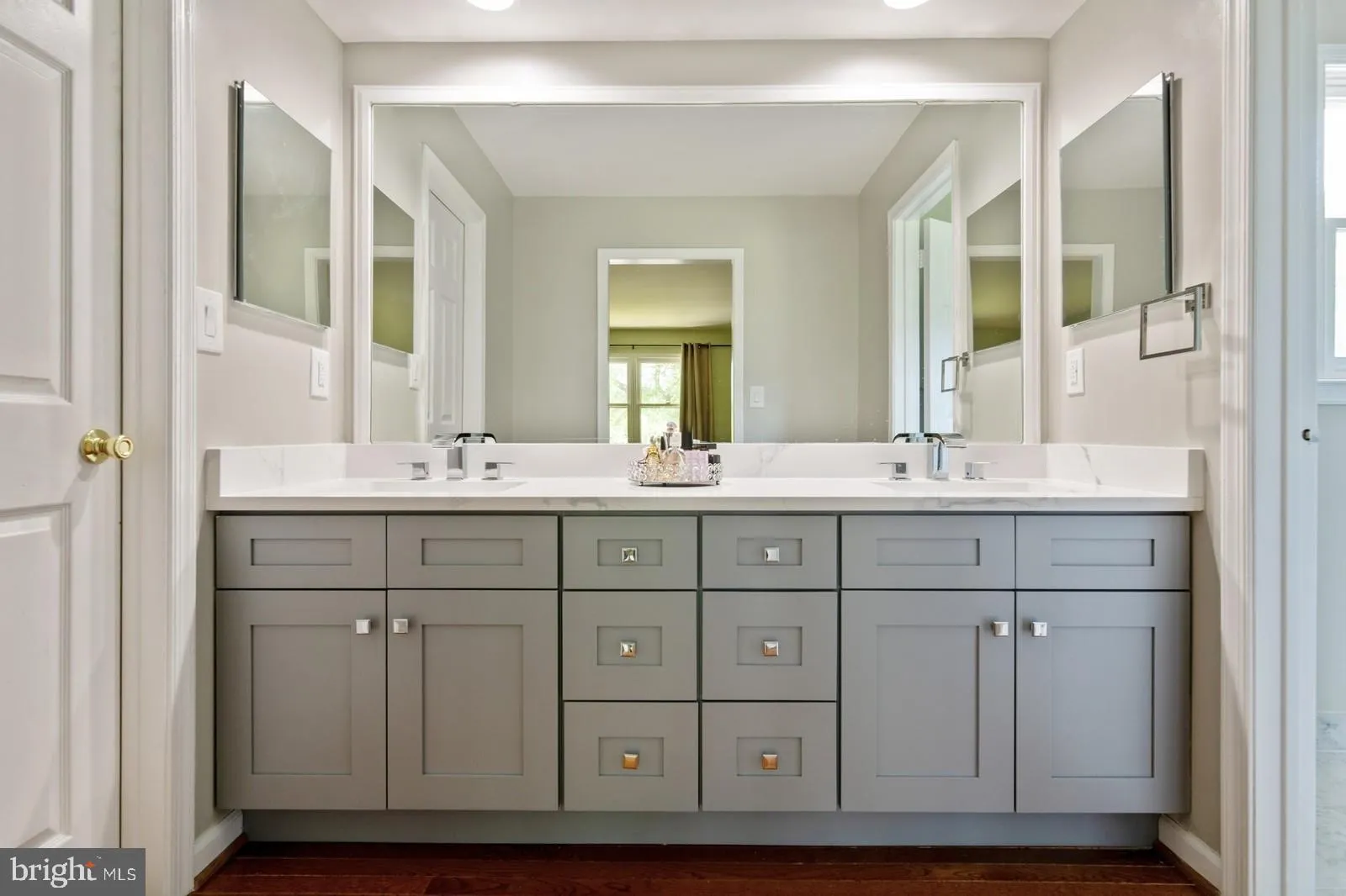 Princeton Junction, New Jersey 08550, United States, 5 Bedrooms Bedrooms, ,3 BathroomsBathrooms,Residential,Active,152688