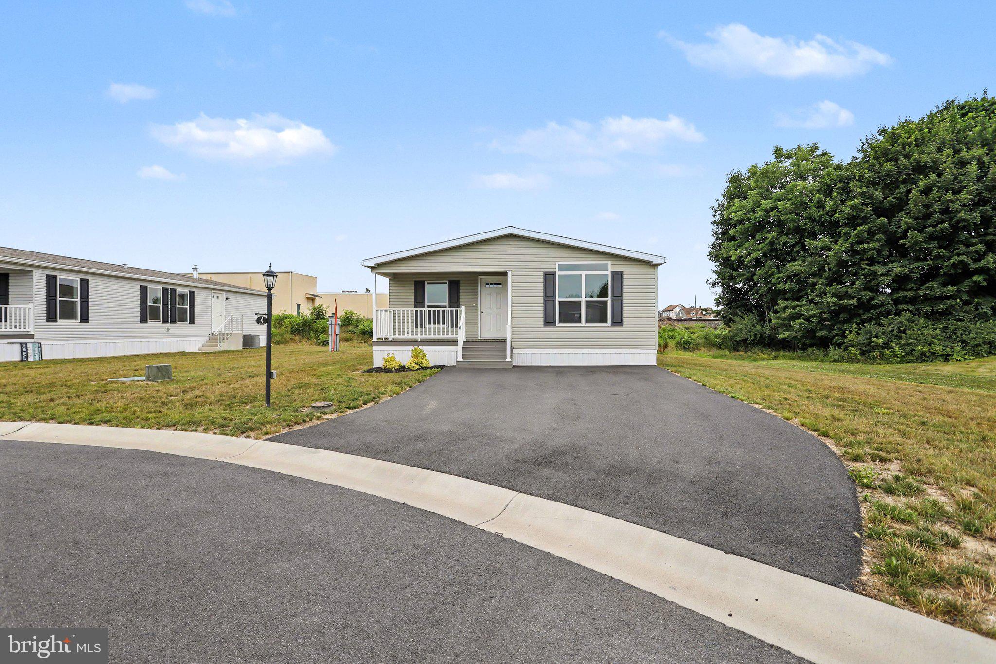 61 EVERGREEN ALY