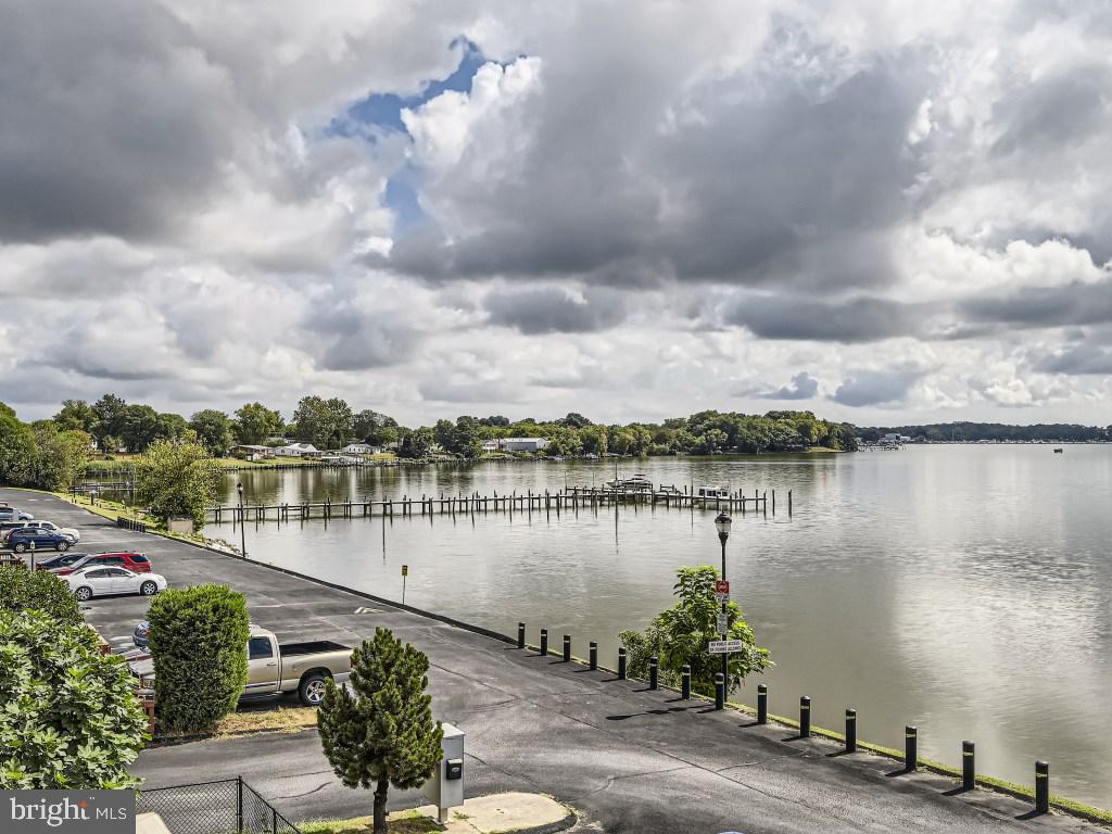 VILLA CAPRI - Residential Lease