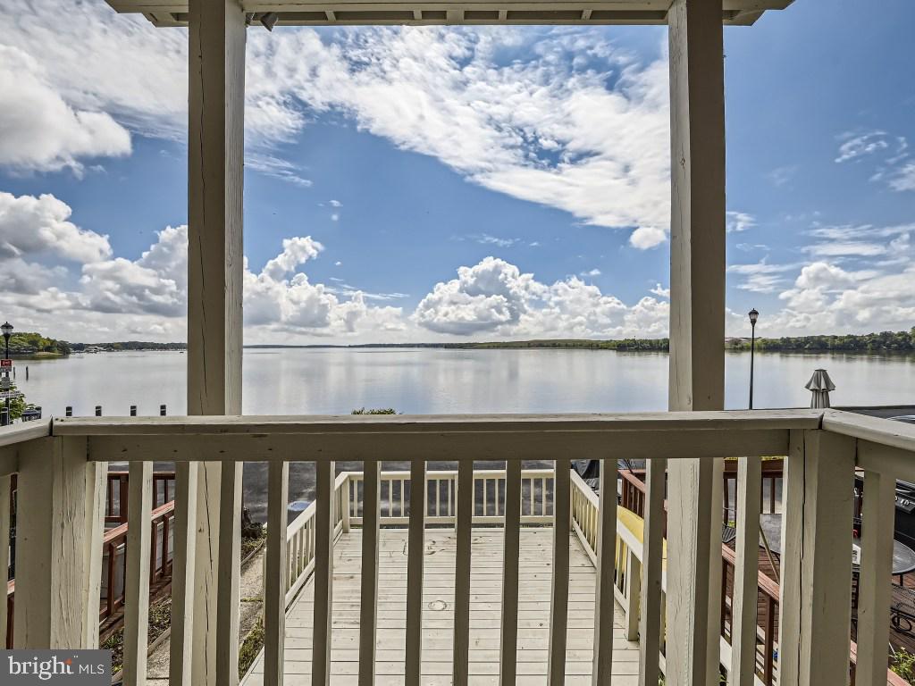 VILLA CAPRI - Residential Lease