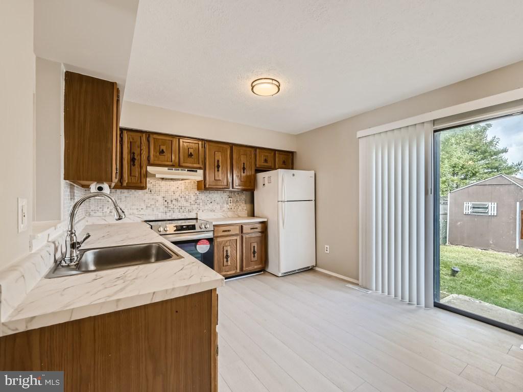 VILLA CAPRI - Residential Lease