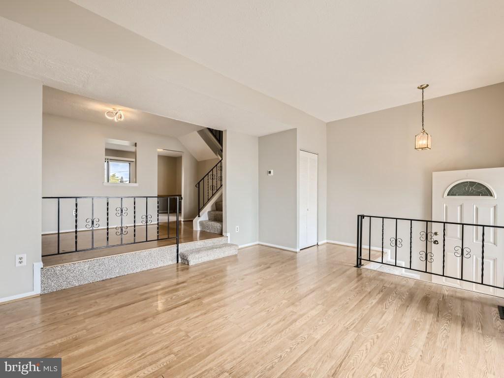 VILLA CAPRI - Residential Lease