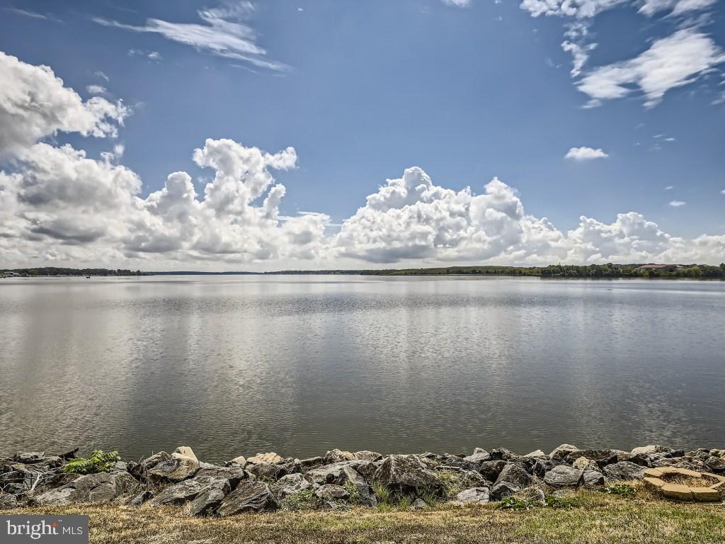 VILLA CAPRI - Residential Lease