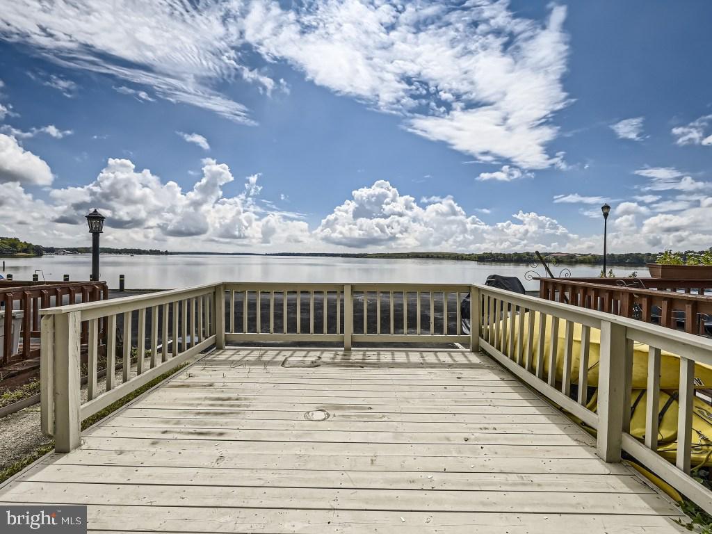 VILLA CAPRI - Residential Lease