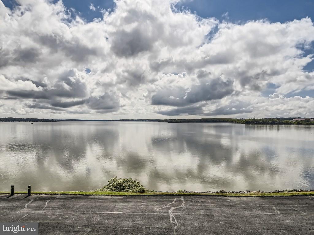 VILLA CAPRI - Residential Lease