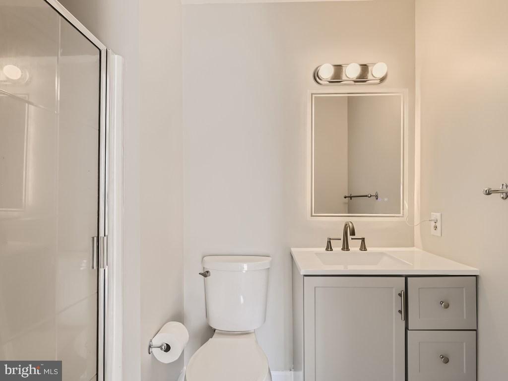 VILLA CAPRI - Residential Lease