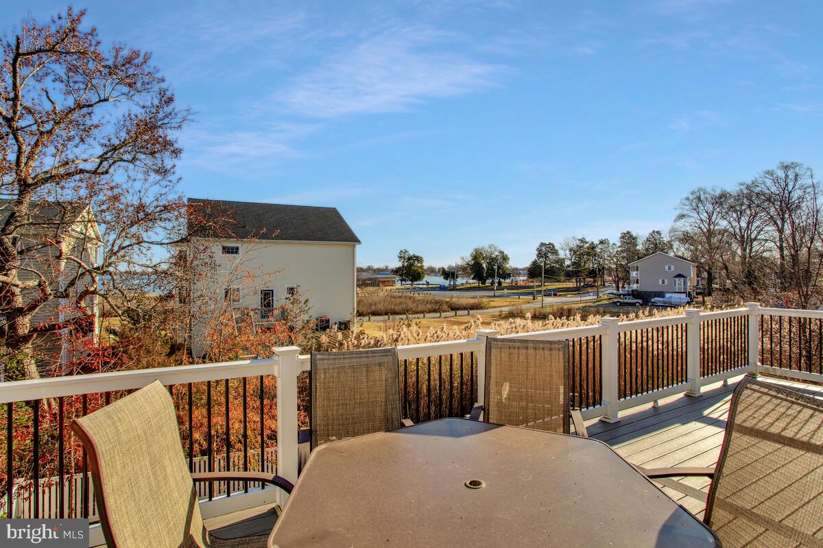 SELBY ON THE BAY - Residential