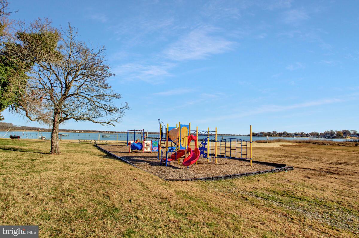 SELBY ON THE BAY - Residential