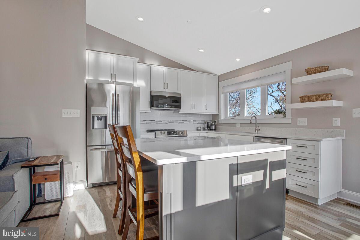 SELBY ON THE BAY - Residential