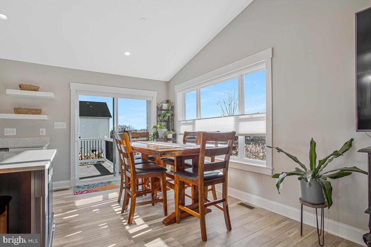 SELBY ON THE BAY - Residential