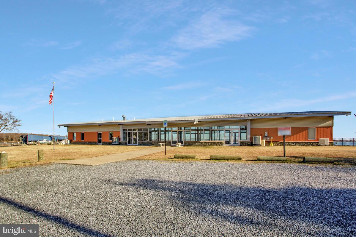 SELBY ON THE BAY - Residential