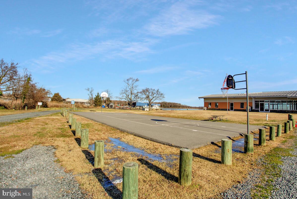 SELBY ON THE BAY - Residential