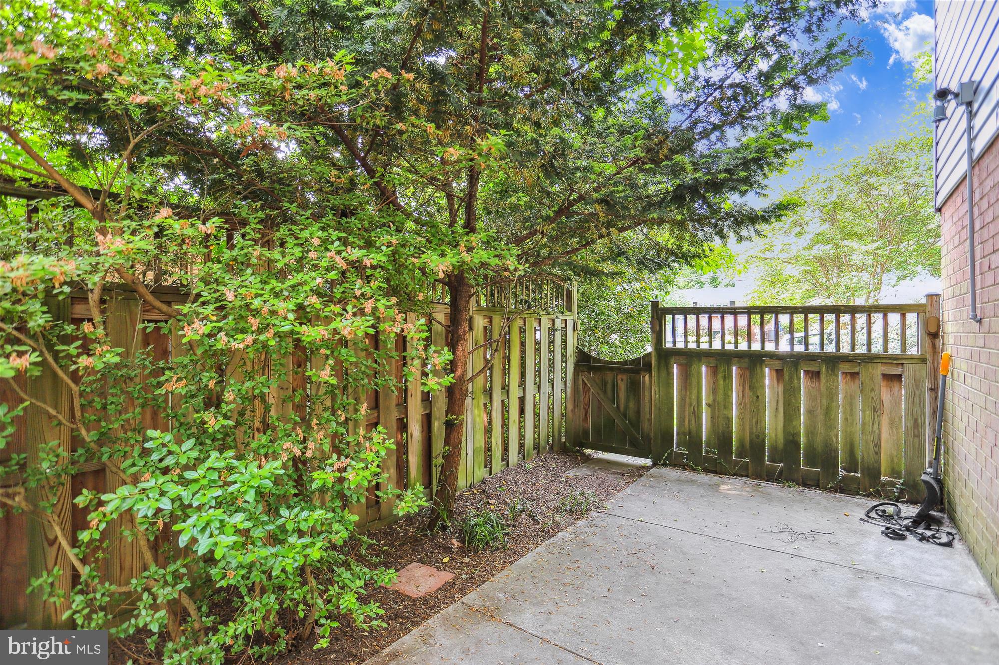 KEMP MILL ESTATES - Residential