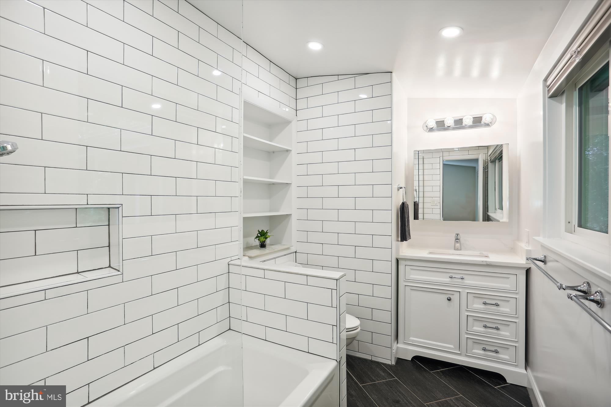 KEMP MILL ESTATES - Residential