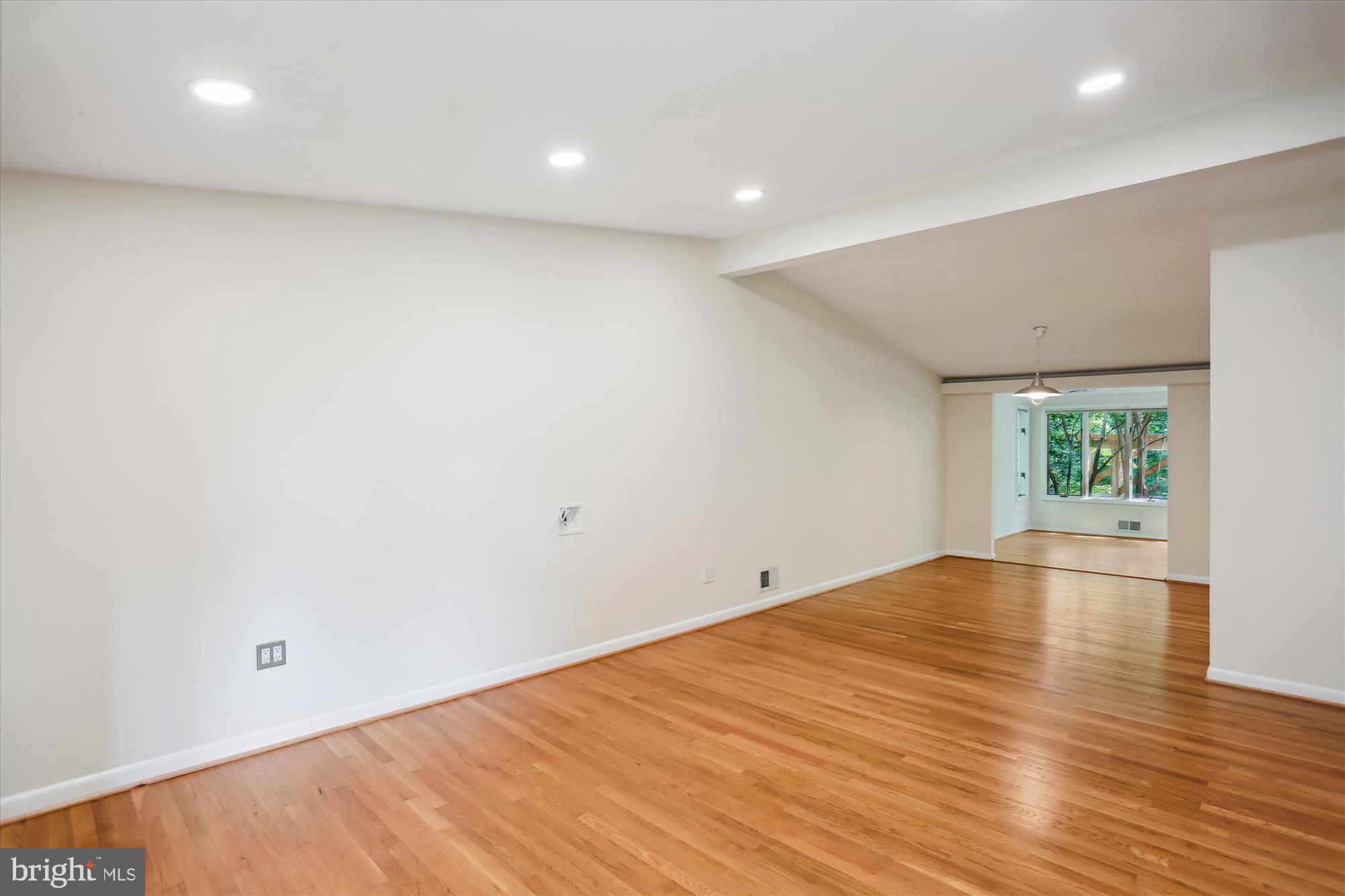 KEMP MILL ESTATES - Residential