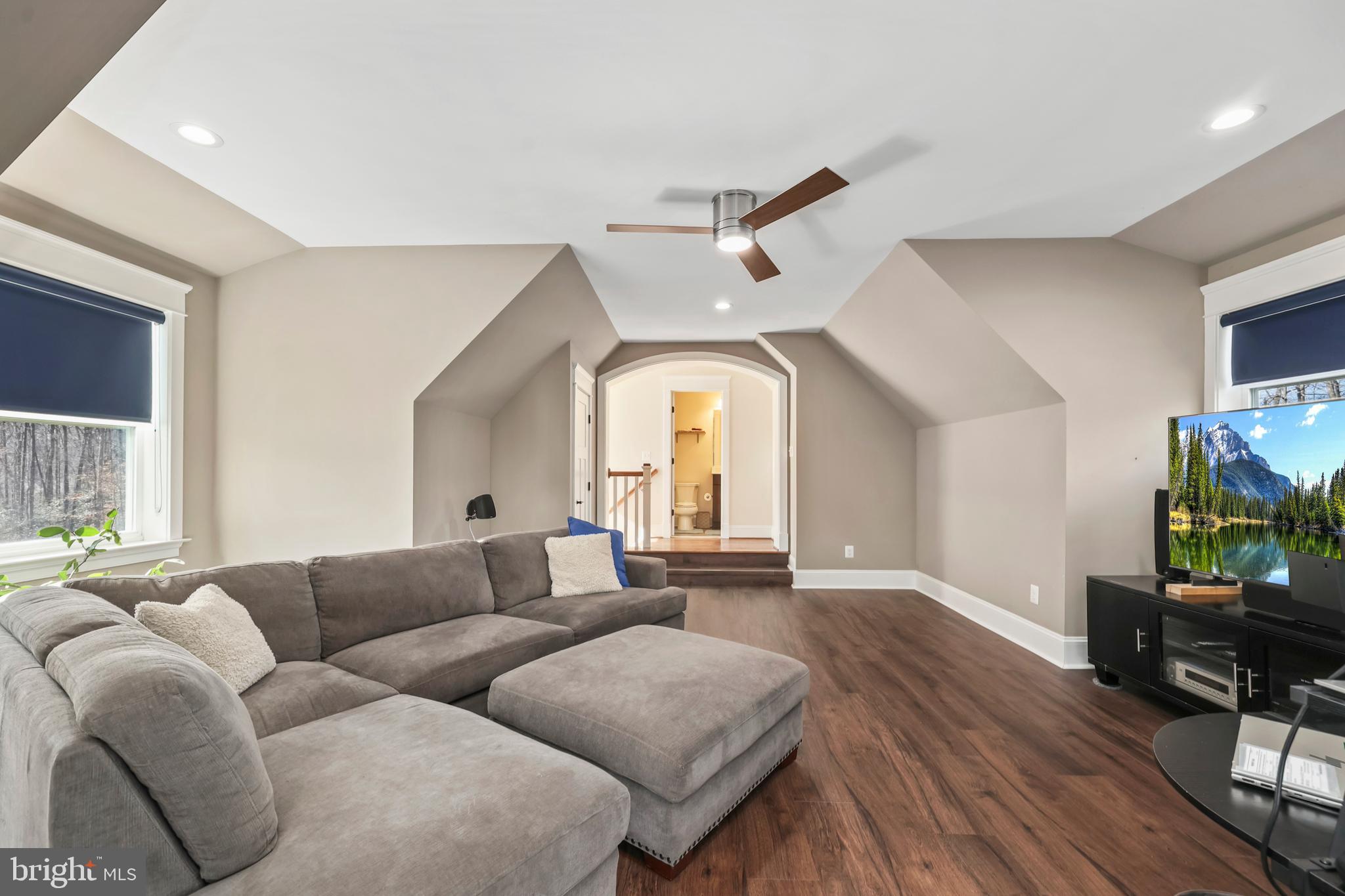 RIVER GLEN - Residential